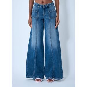 Diesel Women D-Akii Jeans